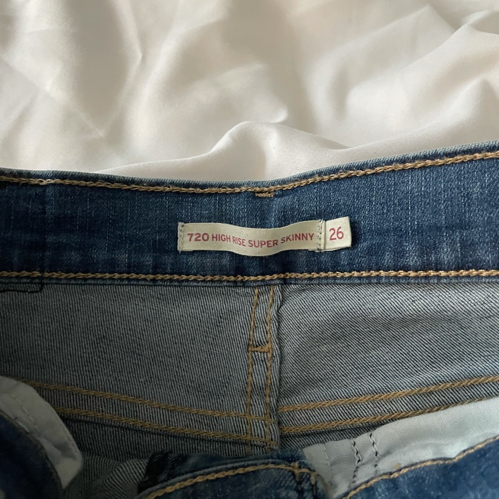 Levi High Rise - Picture 3 of 5